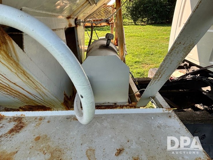 2000-sterling-dry-tender-truck-(gp11245,-unit-123831)-image-54