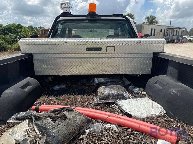 2002-ford-f350-image-23