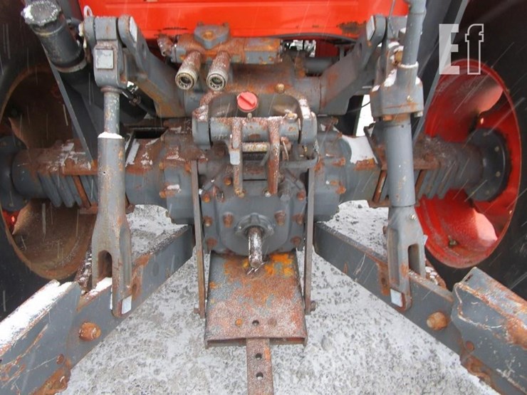 kubota-m8200-image-9