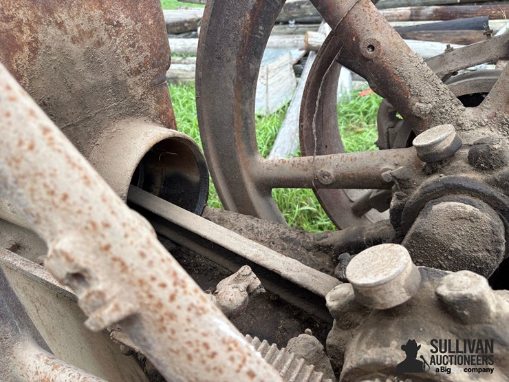 economy-12-hp-hit-&-miss-engine-image-17