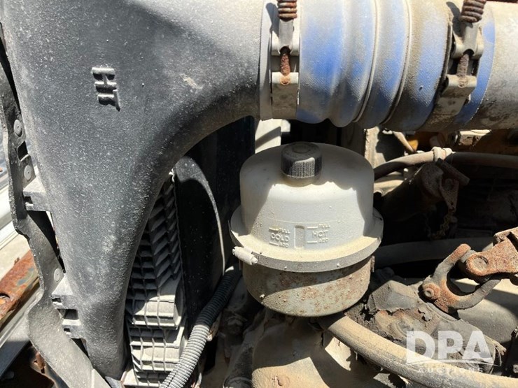 2005-freightliner-truck-(jn2399,-unit-277052)-image-79
