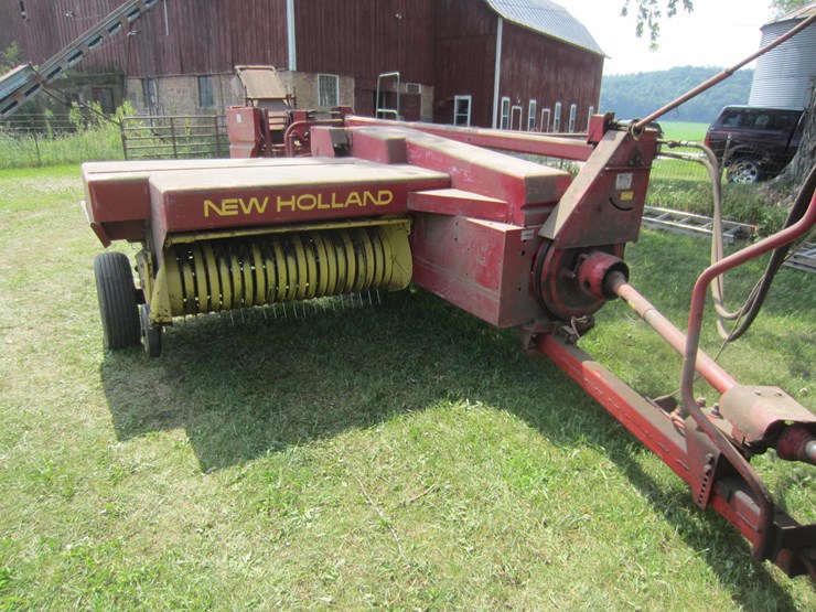 new-holland-310-image-1