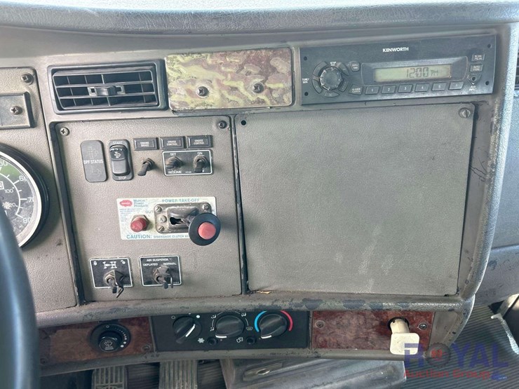 2008-kenworth-t300-image-20