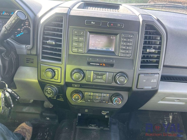 2017-ford-f150-image-14