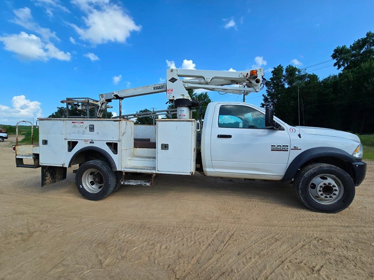2017-dodge-ram-5500-image-11