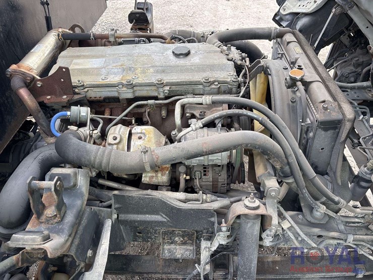 2005-isuzu-npr-image-8