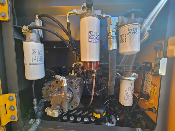 2018-volvo-ec160el-image-51