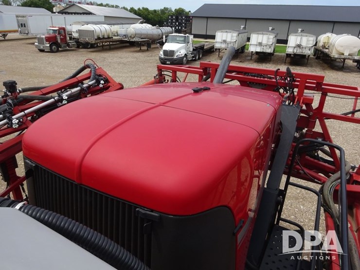 2015-case-ih-patriot-4440-image-101