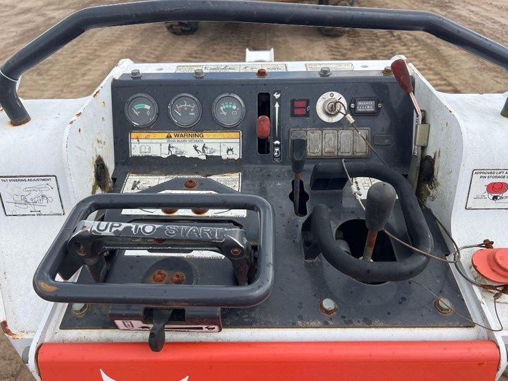 2016-bobcat-mt55-image-21