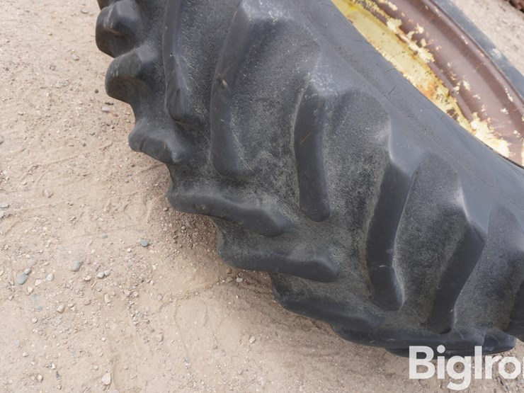 18.4-42-w-38"-jd-centers-tires-image-8