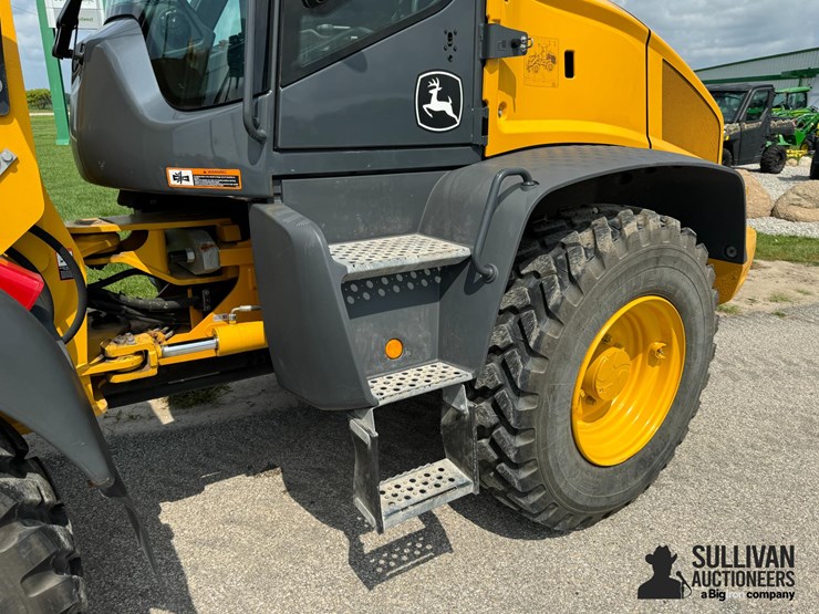 2019-deere-344l-image-14