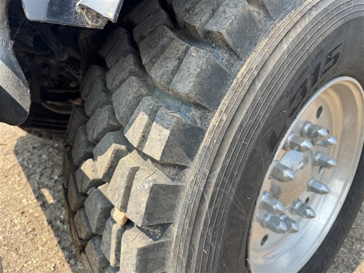 2012-kenworth-w900-image-49