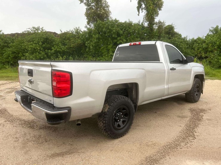 2015-chevrolet-silverado-1500-image-3