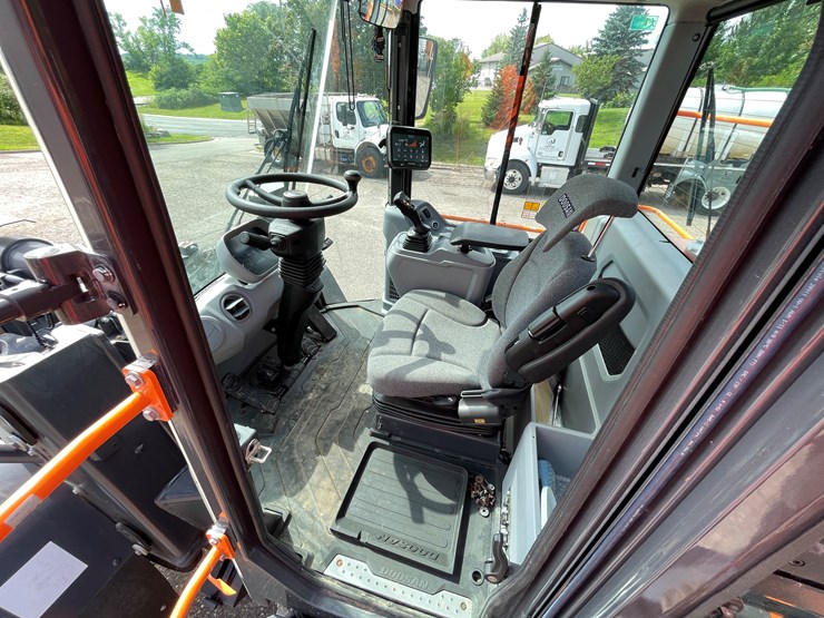 doosan-dl320-7-image-25