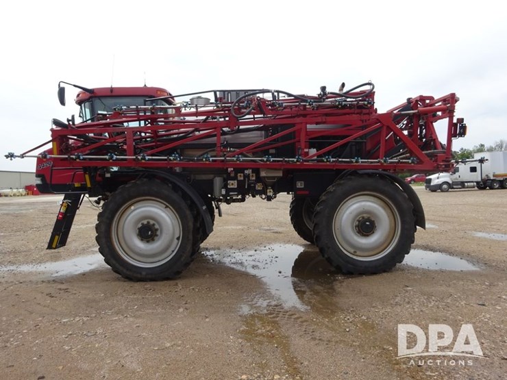 2011-case-ih-patriot-4420-image-36