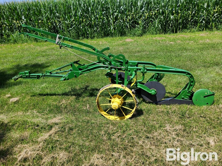 john-deere-52-image-8