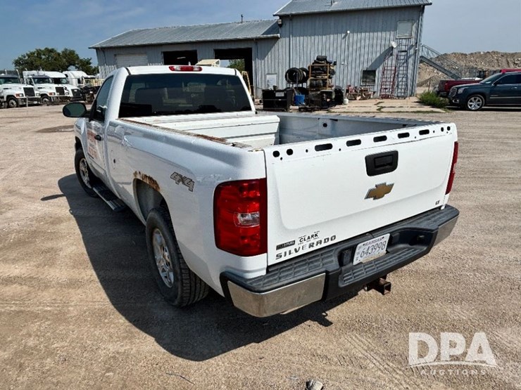 2008-chevrolet-silverado-image-9