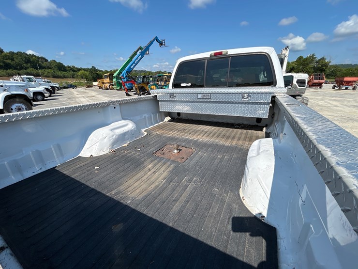 2004-ford-f350-image-7