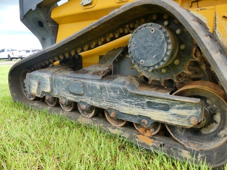 deere-331g-image-6