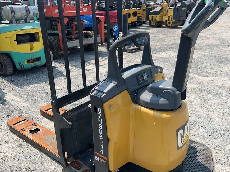 caterpillar-wr6000-image-4