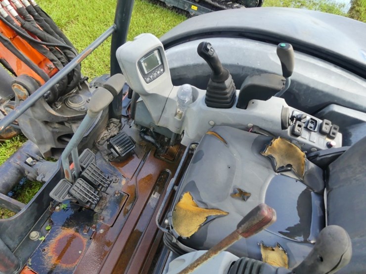 kubota-u55-4-image-13