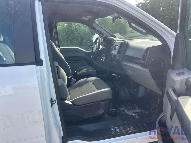 2017-ford-f150-image-30