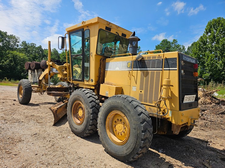 2002-caterpillar-12h-image-15