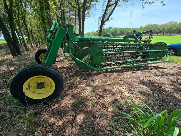 john-deere-700-image-10