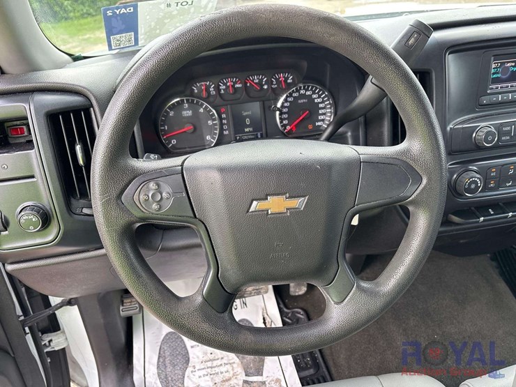 2016-chevrolet-silverado-1500-image-11