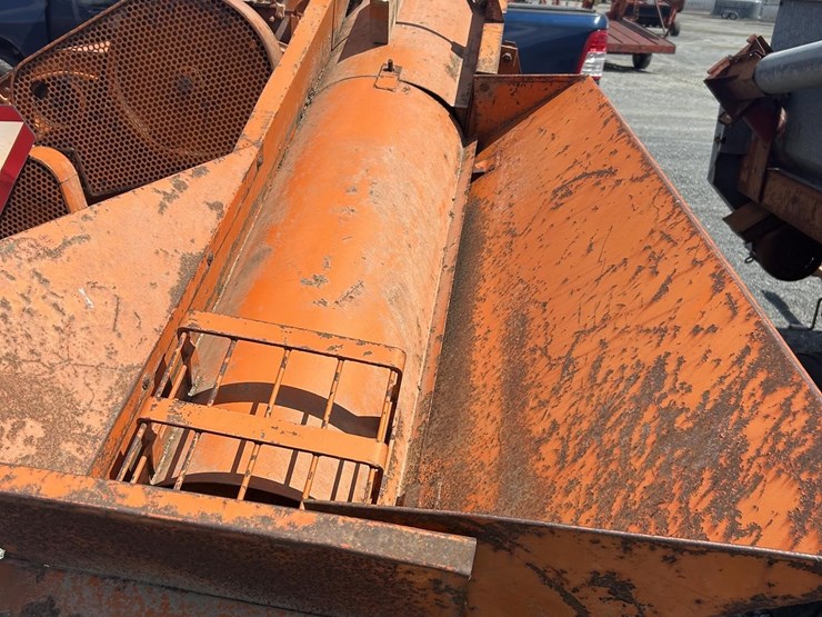 caterpillar-90-image-4