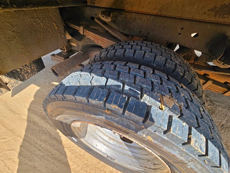 2017-dodge-ram-5500-image-36