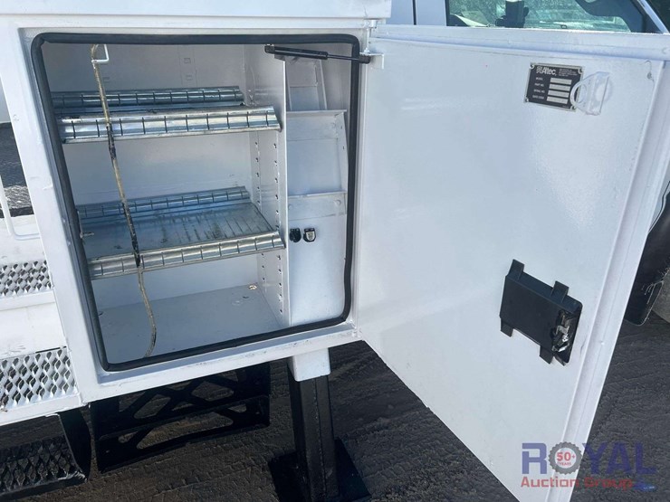 2013-ford-f550-image-49