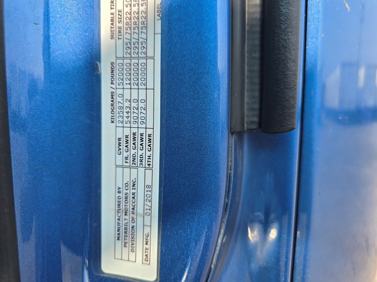 2019-peterbilt-579-image-71