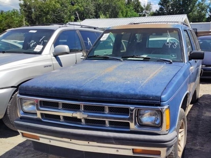 1994-chevrolet-blazer-image-2