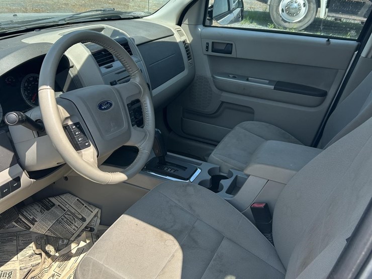 2011-ford-escape-xlt-image-11
