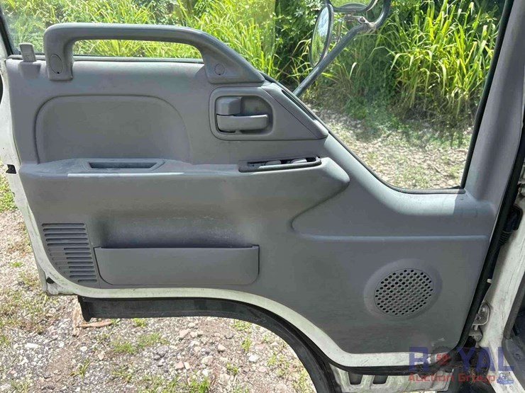2007-gmc-w4500-image-25