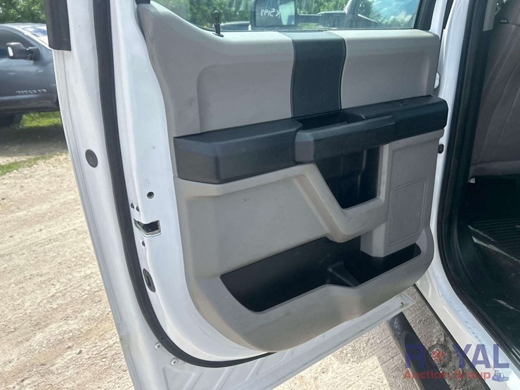 2019-ford-f350-image-19