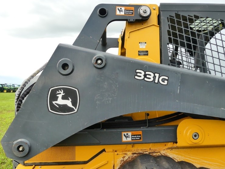 deere-331g-image-8
