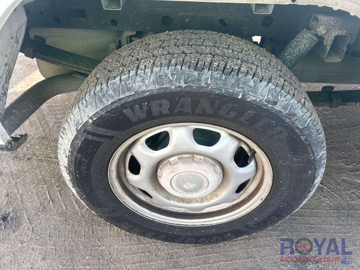 2017-ford-f150-image-25