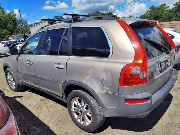 2004-volvo-xc90-image-6