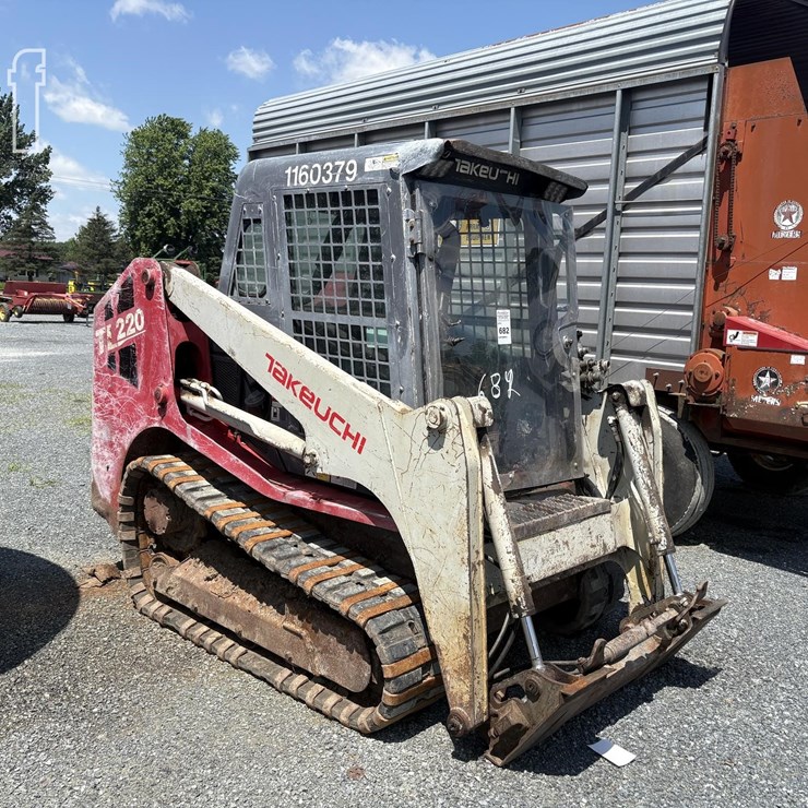 TAKEUCHI TL220