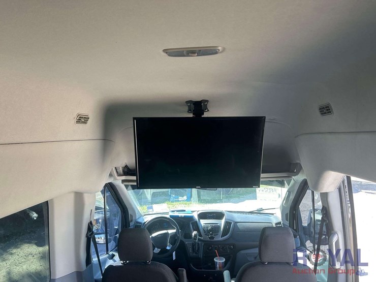 2015-ford-transit-image-22