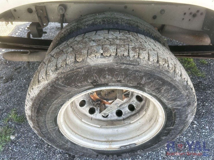 2016-ford-e350-image-25