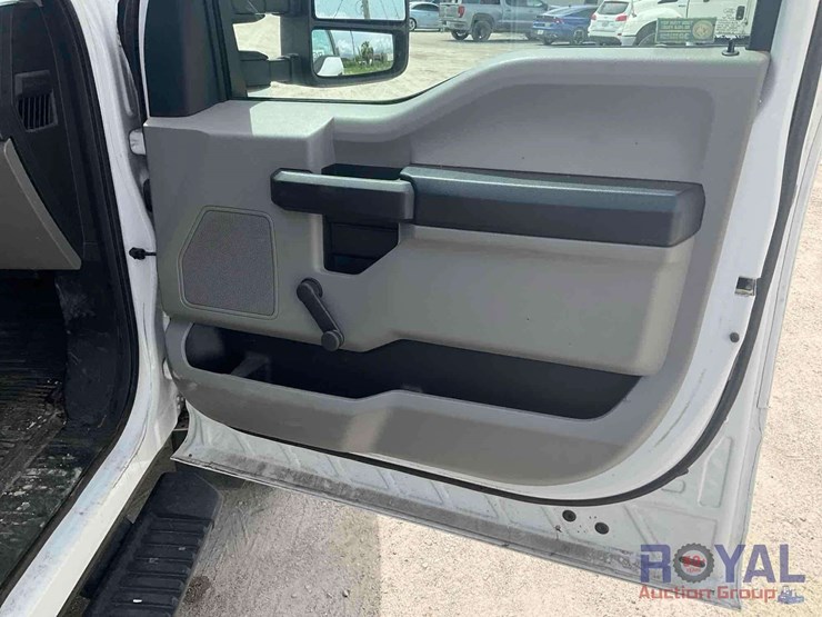 2017-ford-f450-image-26