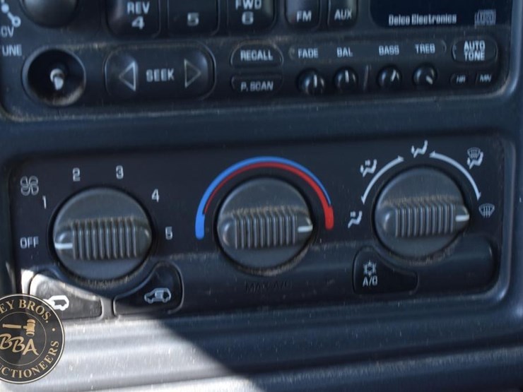 2002-gmc-sierra-2500hd-image-42