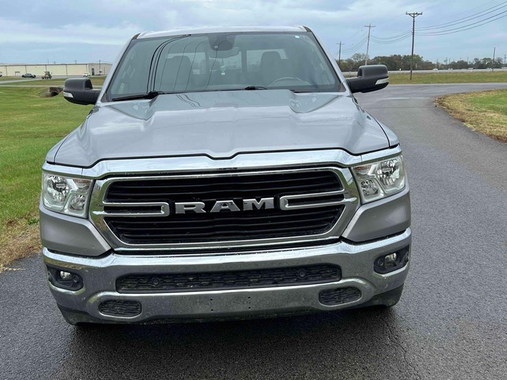 2021-ram-1500-big-horn-image-2