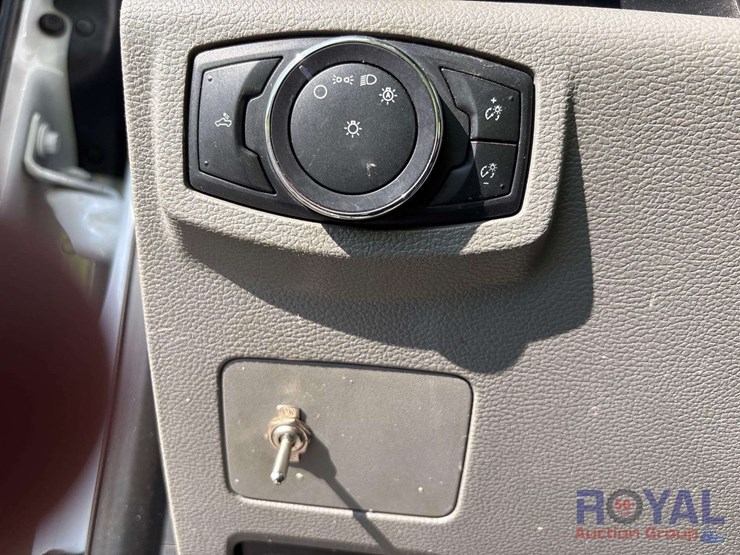 2020-ford-f250-image-12