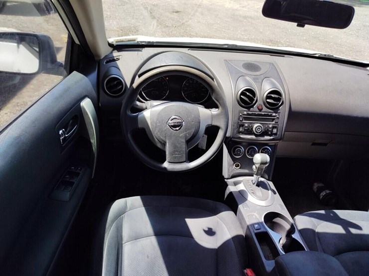 2015-nissan-rogue-image-5