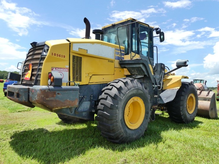 komatsu-wa380-1-image-3
