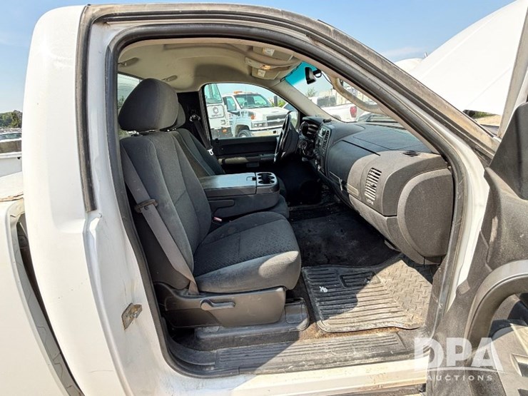 2008-chevrolet-silverado-image-50